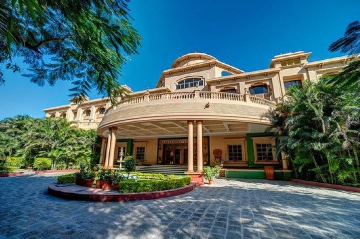 Renest Shraddha Inn - Shirdi